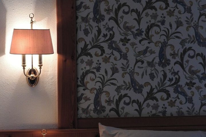 Room 6 of 22