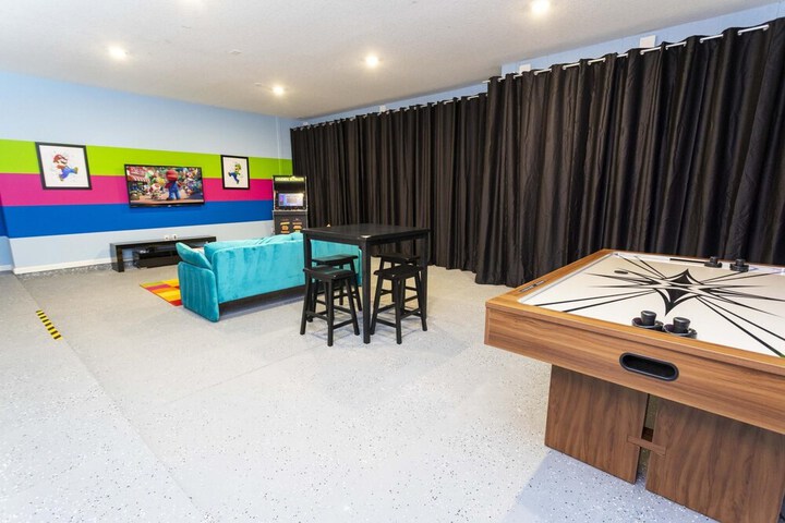 Room 26 of 40