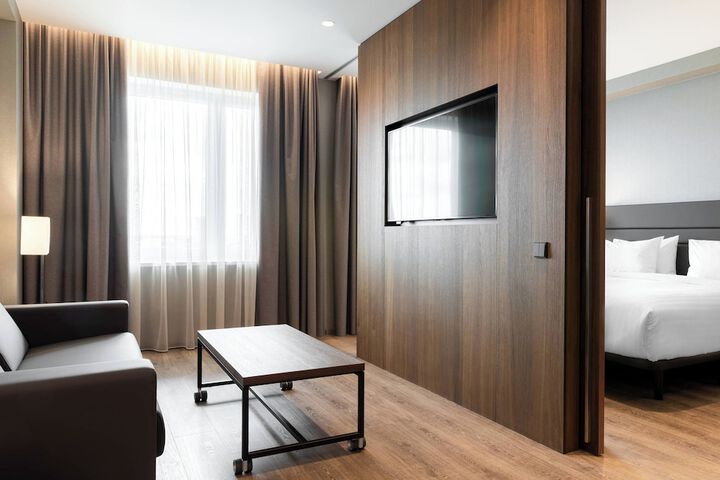 Room 4 of 54