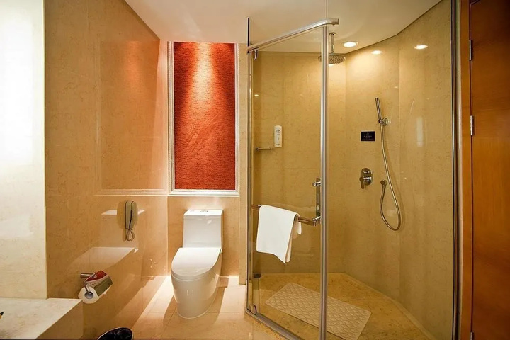 Room 8 of 14