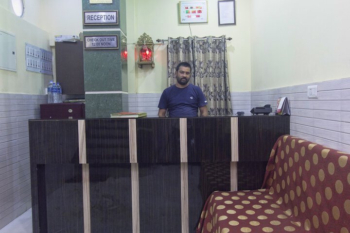 OYO 16792 BIDHAN PLAZA