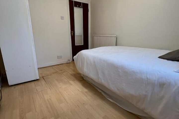 Room 11 of 64