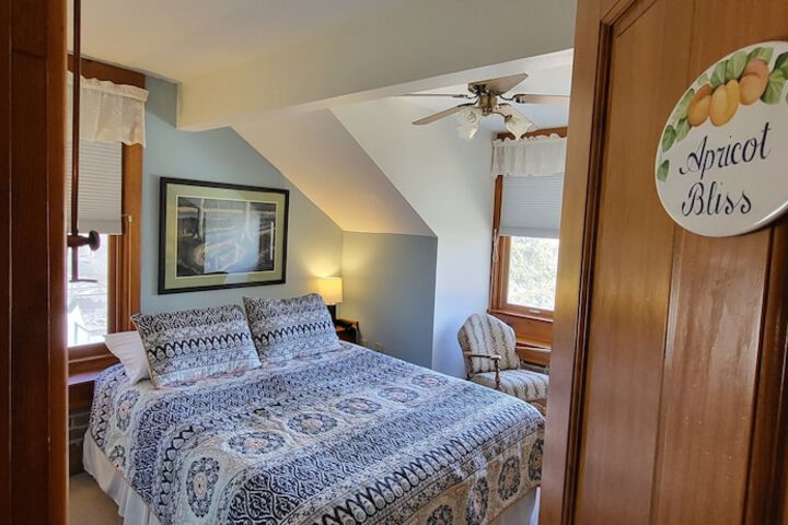 Room 6 of 35