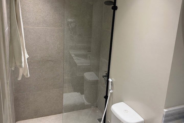 Room 152 of 227