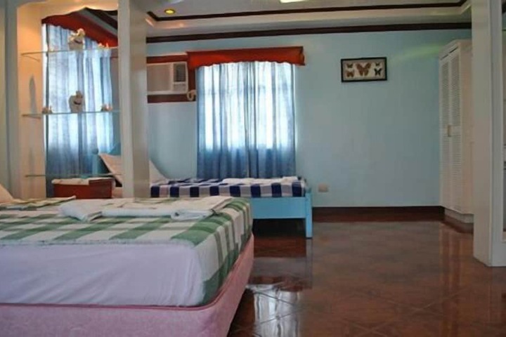 Room 10 of 20