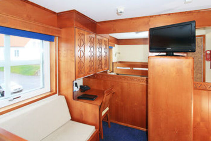 Room 14 of 38