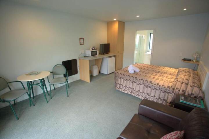 Room 4 of 56