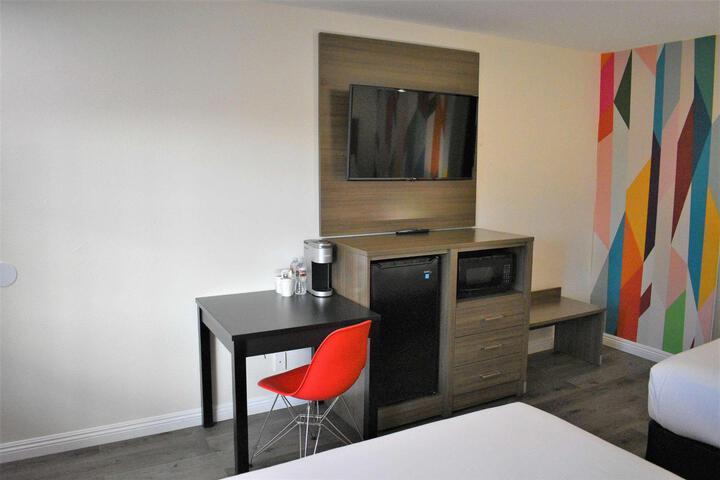 Accessible 2 Queen Beds (4 of 10)