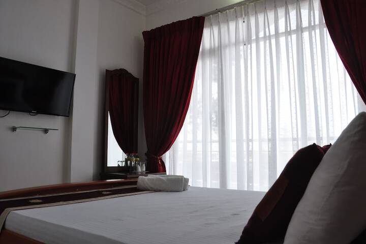 Room 66 of 94