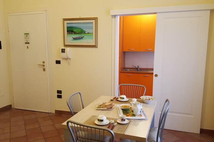 Room 10 of 34