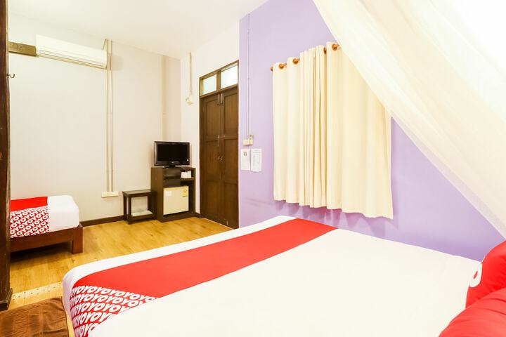 Room 25 of 37