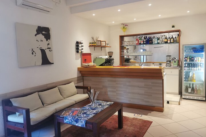 Lounge 55 of 62