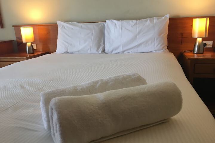 Room 4 of 57