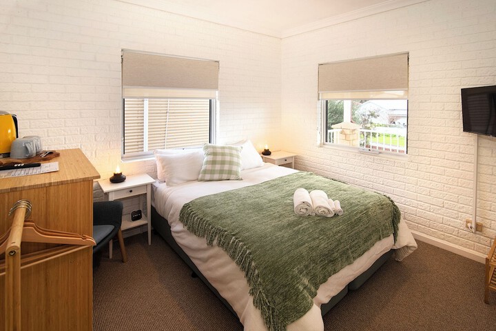 Room 4 of 71