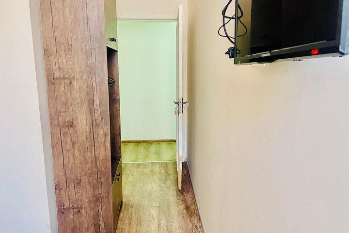 Room 69 of 146