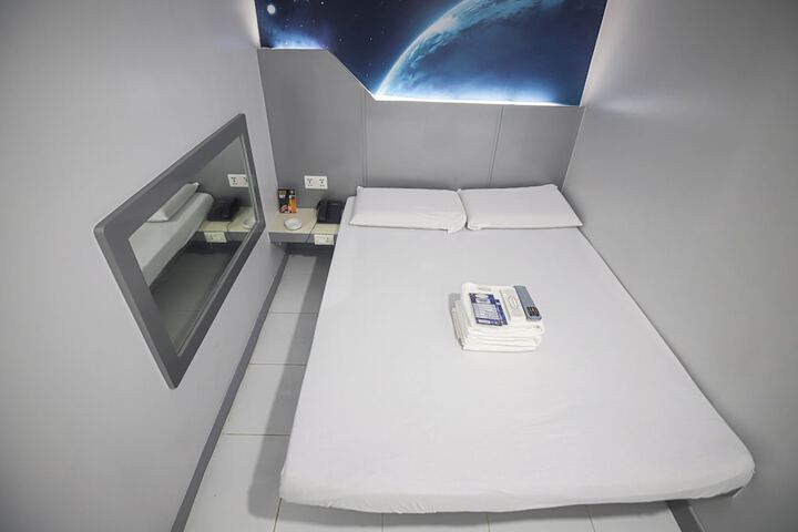 Room 10 of 53