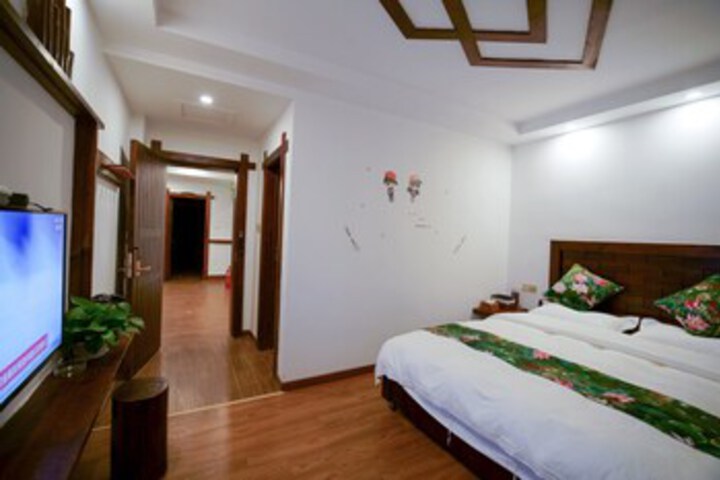 Room 15 of 44