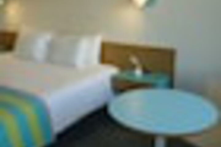 Room 32 of 255