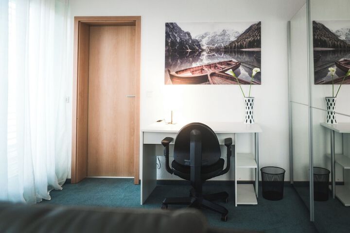 Room 11 of 90