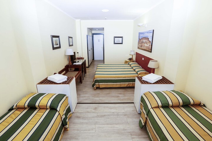Room 19 of 34