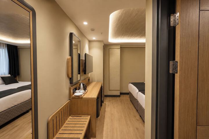 Room 34 of 72