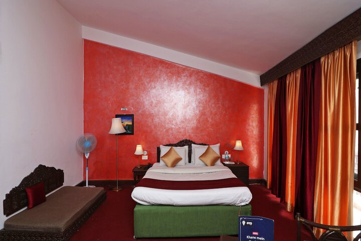 Room 12 of 22
