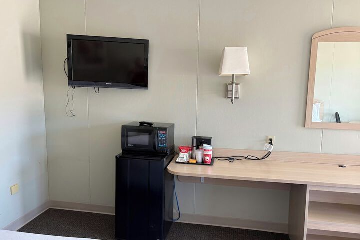 Room 13 of 35