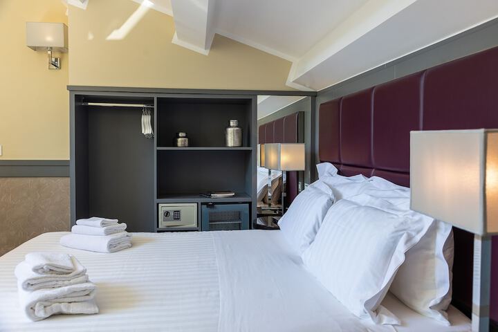 Room 87 of 222