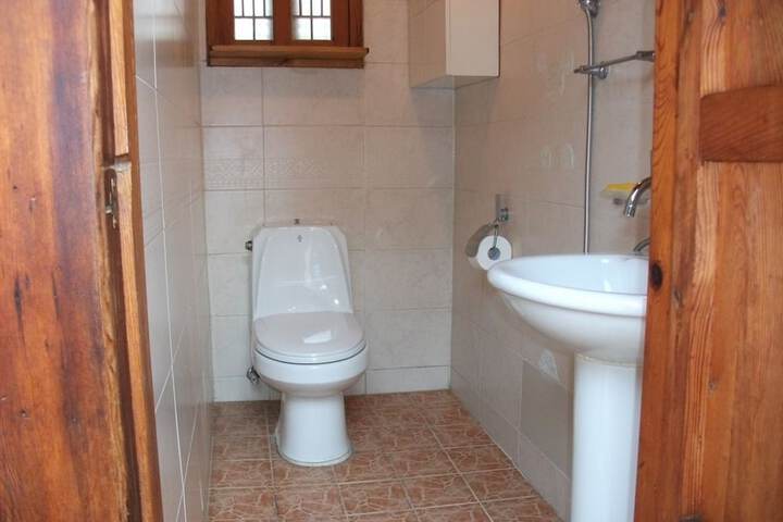 Room 12 of 15