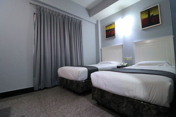 Room 43 of 61