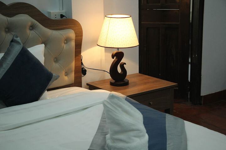 Room 14 of 38