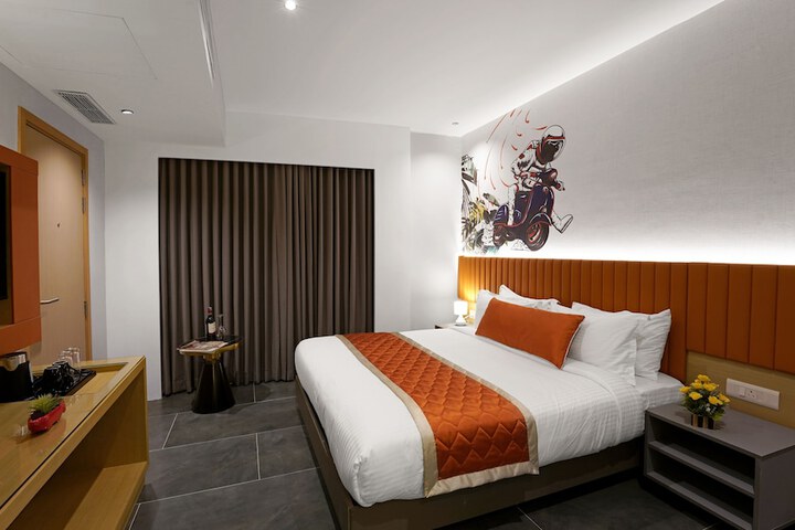 Room 5 of 24