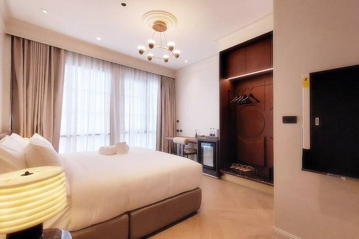 Room 6 of 40