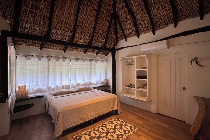 Room 11 of 26