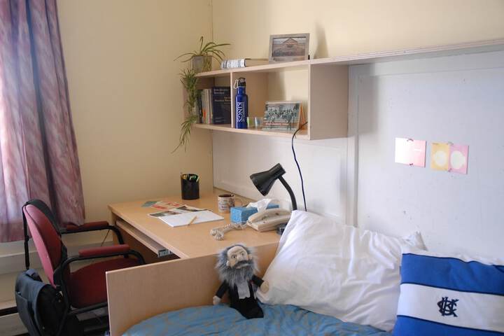 Room 3 of 31