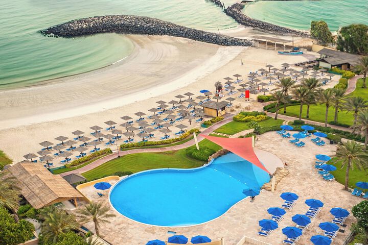 Hotel Pool