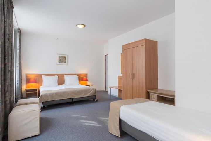 Room 15 of 57