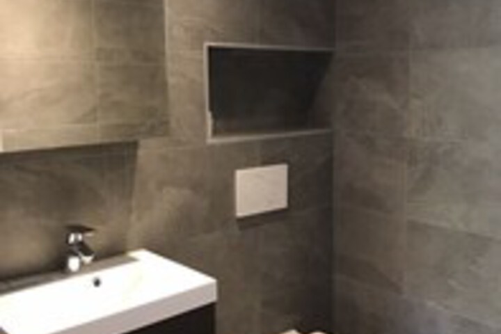 Room 2 of 11