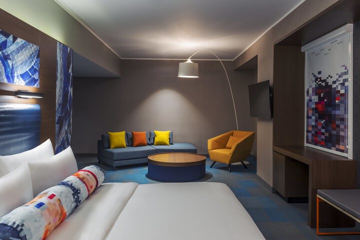Room 7 of 47