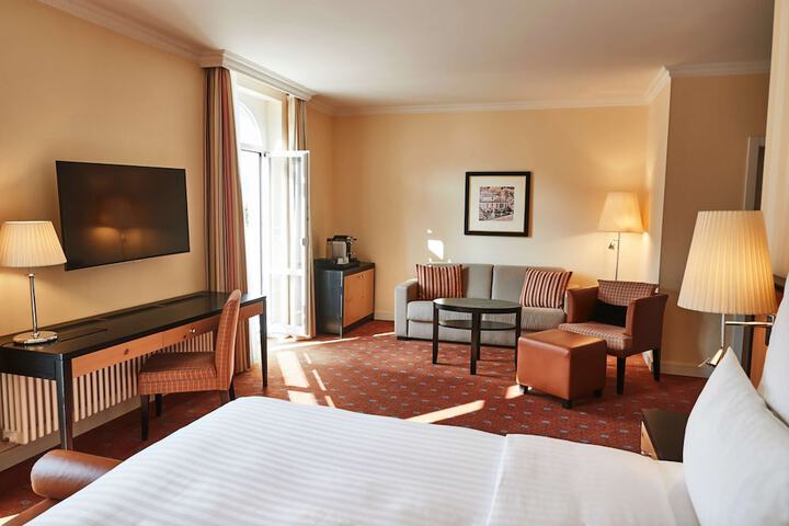 Room 15 of 95
