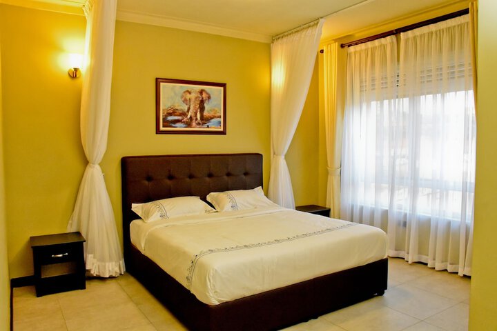 Room 2 of 30