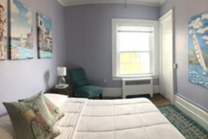 Room 70 of 108