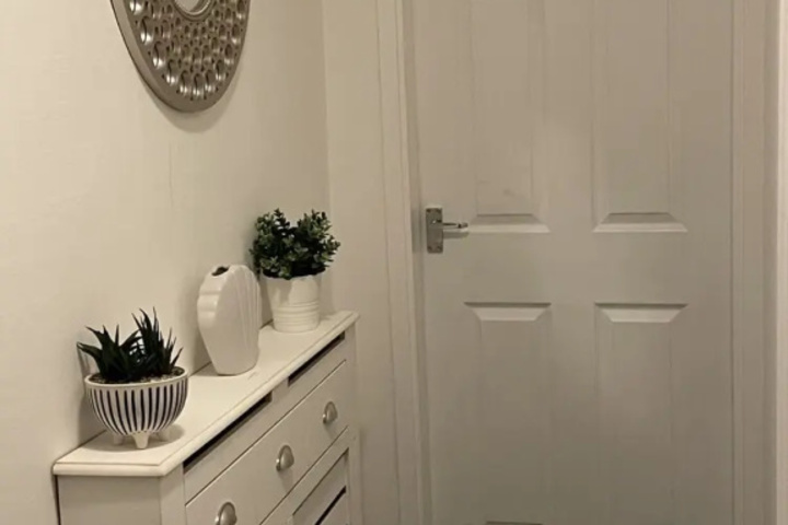Room 2 of 7
