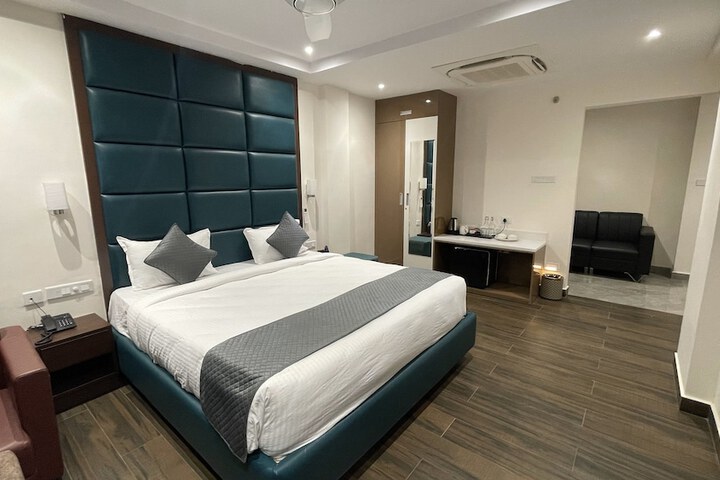 Room 30 of 67