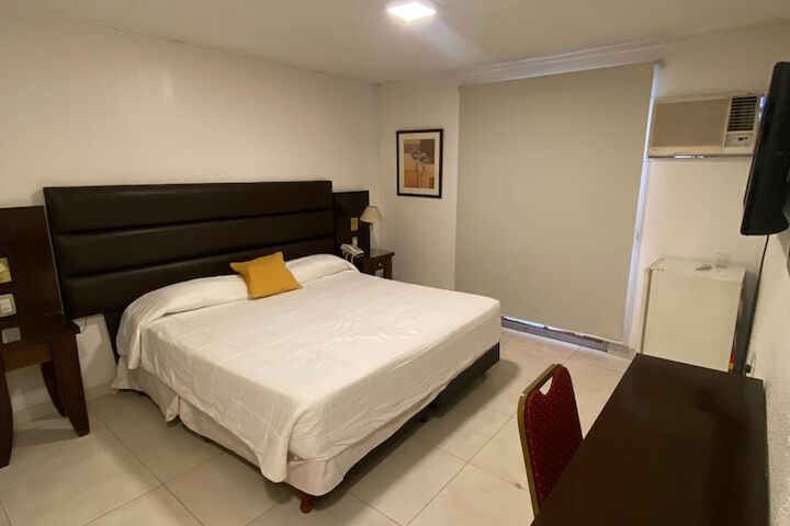 Room 19 of 65