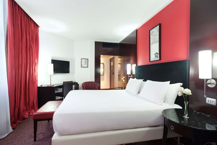 Room 6 of 55