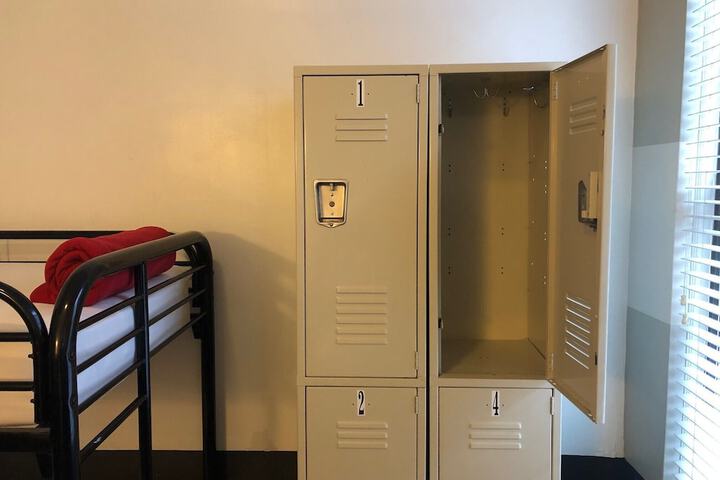 Room 18 of 50