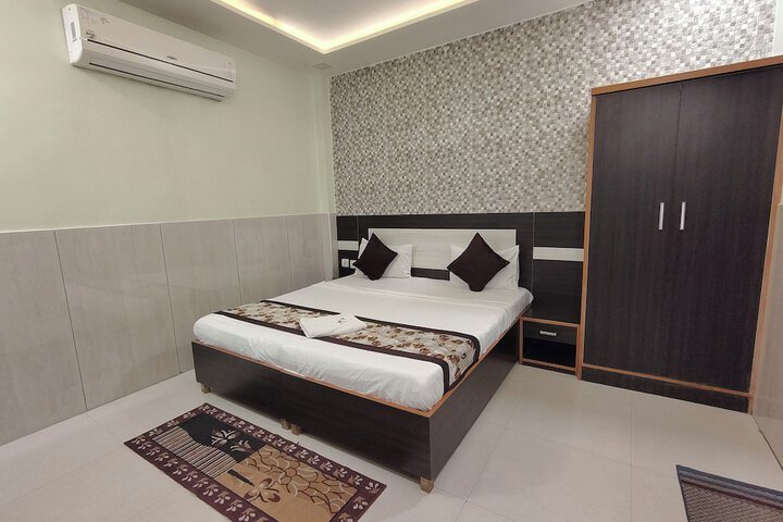 Room 26 of 76
