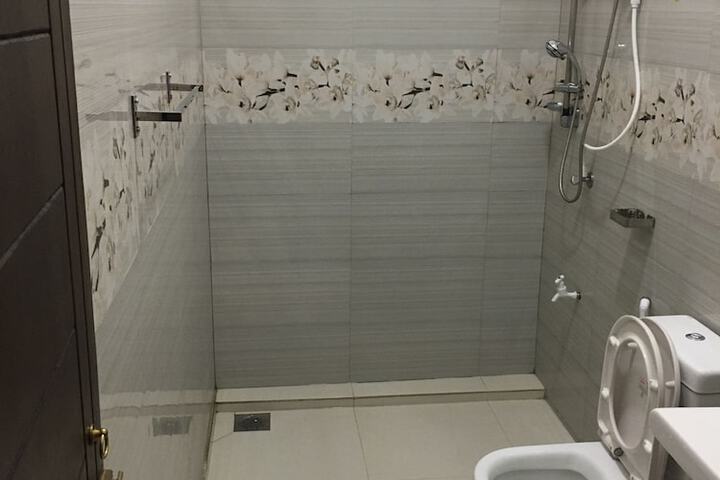 Room 16 of 21