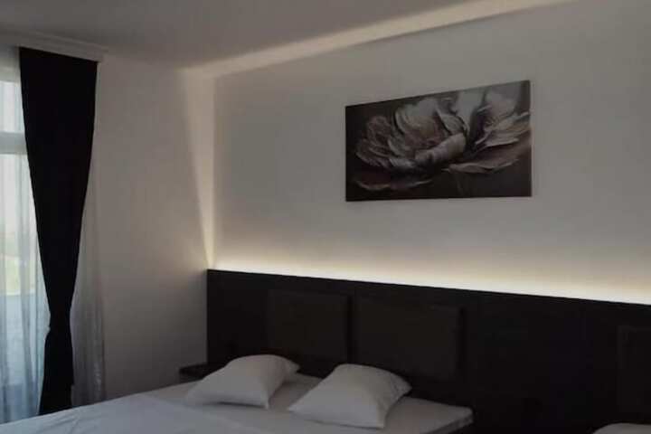Room 7 of 88